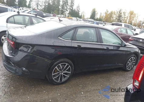 2025 Volkswagen Jetta 1.5T Se from USA, damaged, VIN 3VW7X7BU4SM082847